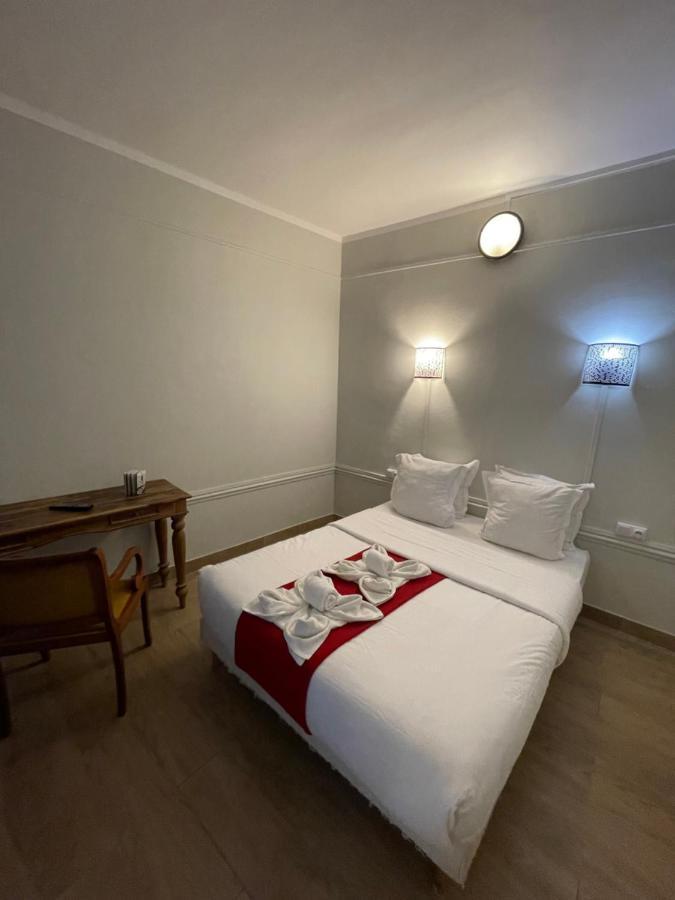 Hotel Central Saint-Denis  Esterno foto