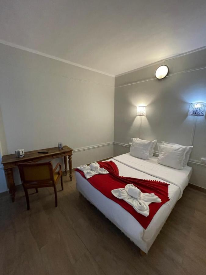 Hotel Central Saint-Denis  Esterno foto